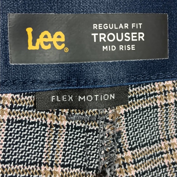 Lee Academia Regular Fit Trowser Mid Rise Flex Motion Size 12 Short - Picture 14 of 15